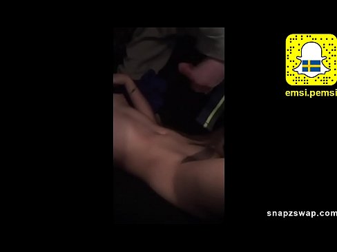 Раздевает Спящую Порно Видео
